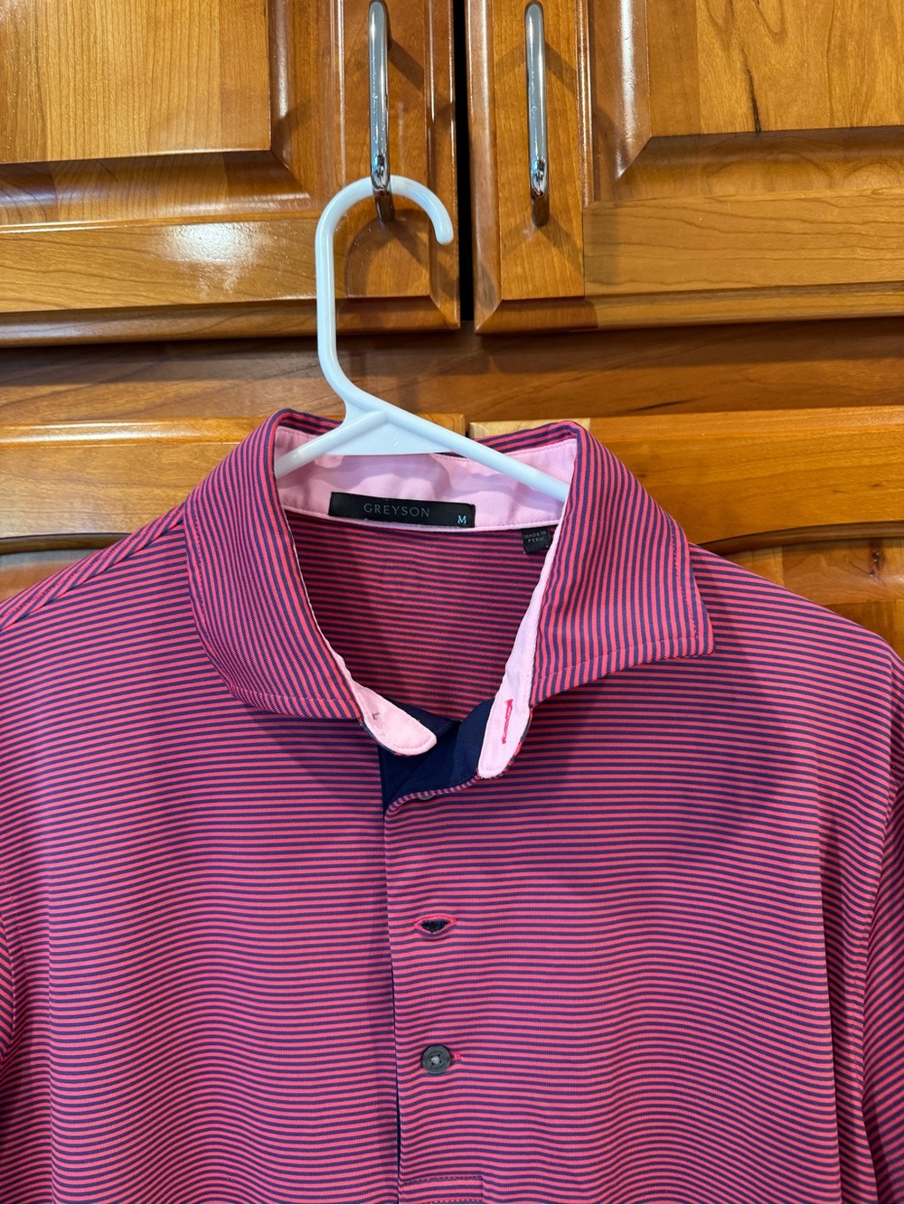 Greyson Maroon and Navy Fine-Striped Polo. Like New worn onces. Mens M